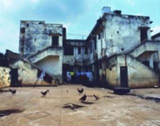 Zarina Bhimji Out of Blue, 2002 16mm film and transfer to DVD Courtesy the artist � 2012, ProLitteris, Z�rich
