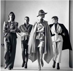 Helmut Newton, Sie kommen, Paris 1981, Copyright Helmut Newton Estate
