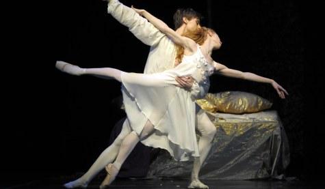 Romeo und Julia, Iana Salenko, Marian Walter (Copyright: Bettina St&ouml;&szlig;)